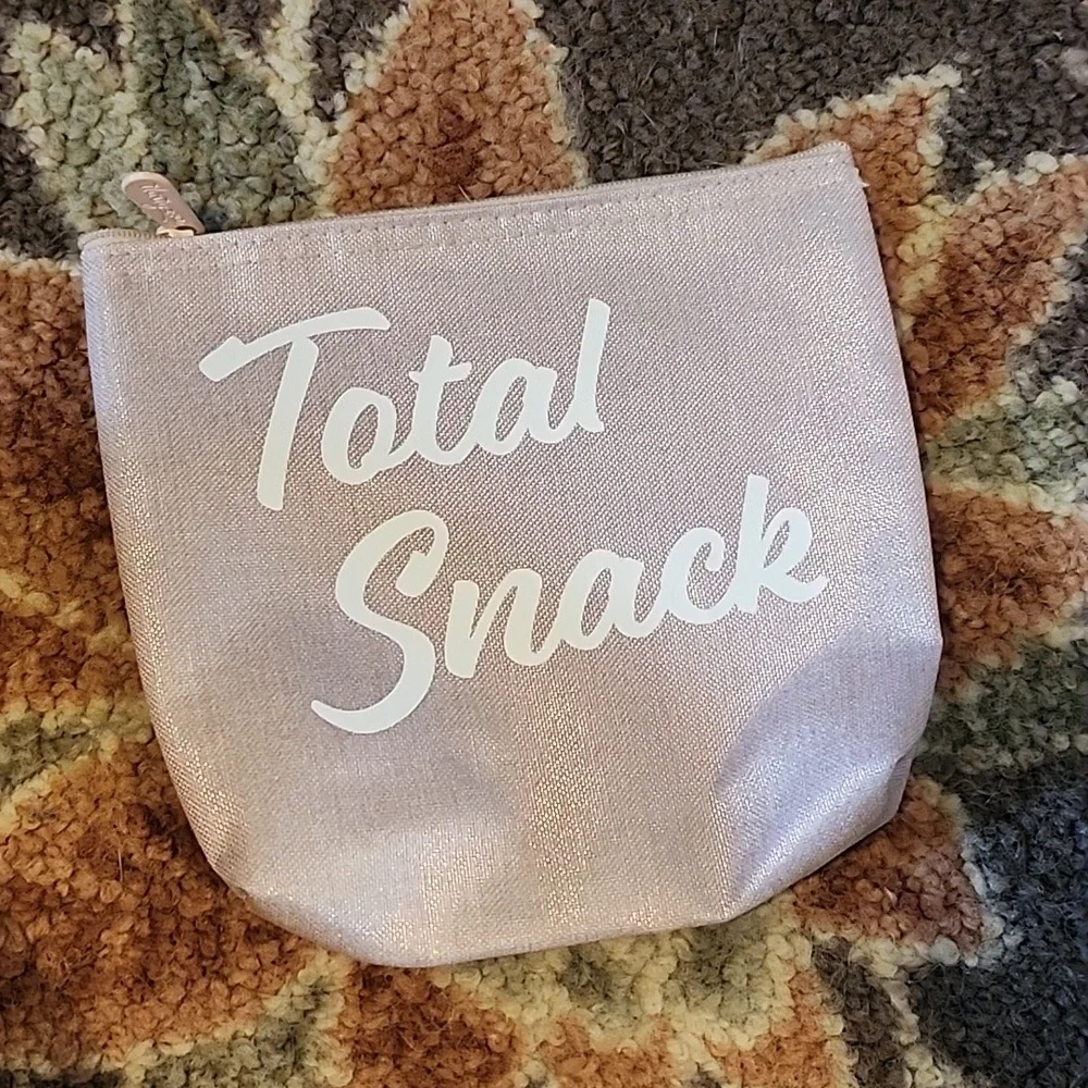 Snack pouch - Picture 1 of 2